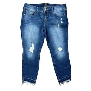 Torrid Plus Sz 18 Crop Skinny Stretch Jeans Distressed High Rise Raw Fringe Hem